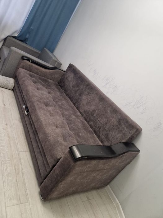 Диван б/у отдам бесплатно