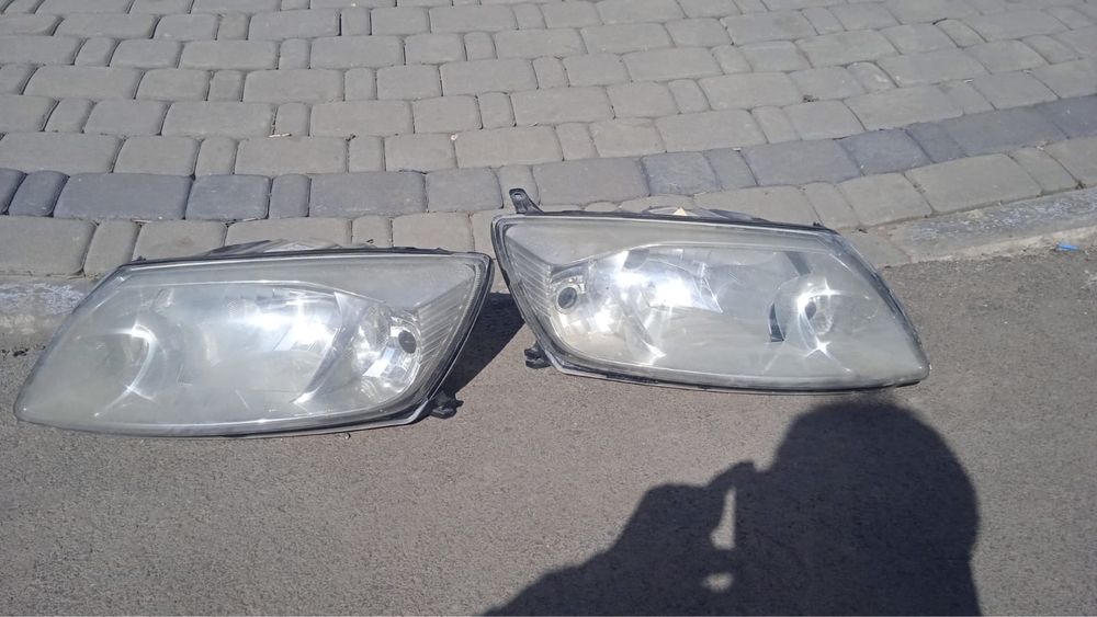 Продам фары Lada Grant