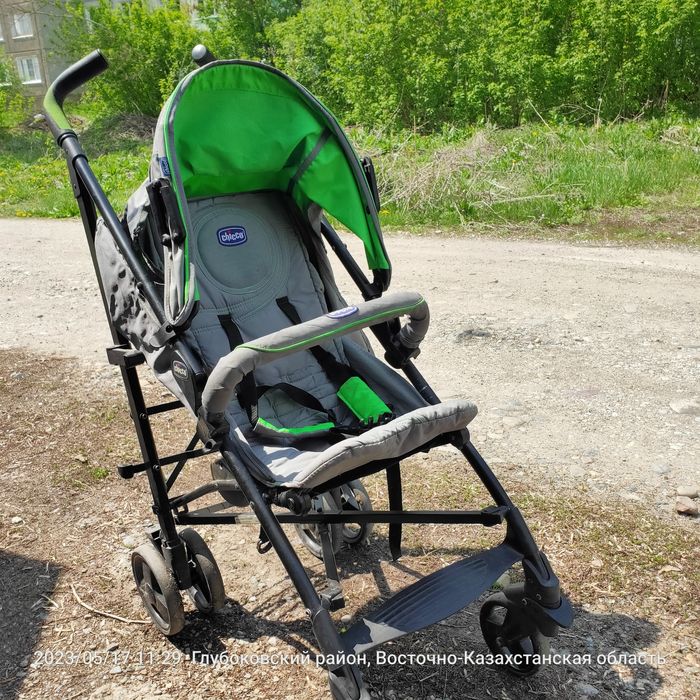 Продам коляску Chicco