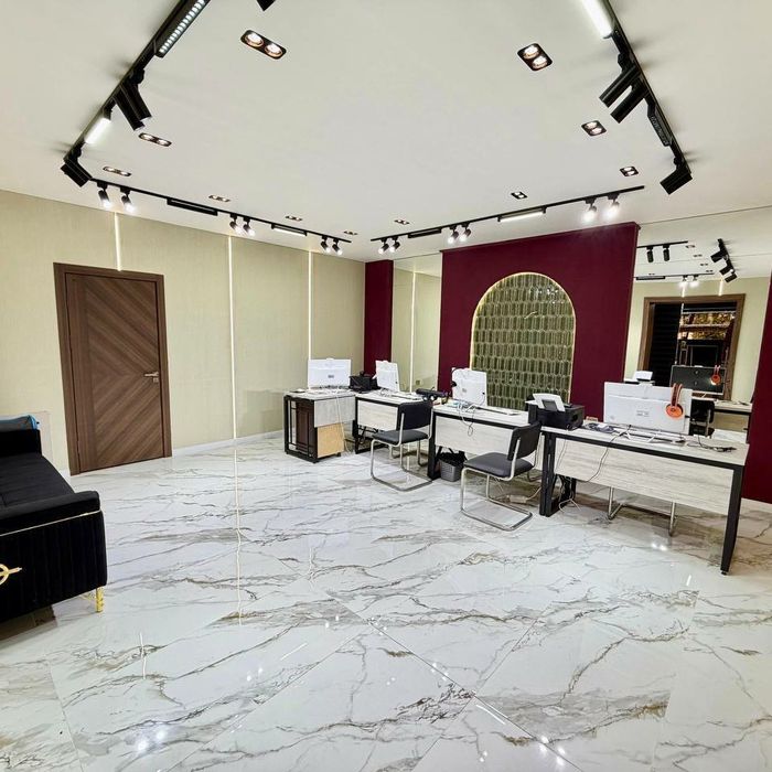 Шайхантахурский район ПРОДАЁТСЯ помещение Лабзак, Абай круг 1 линия