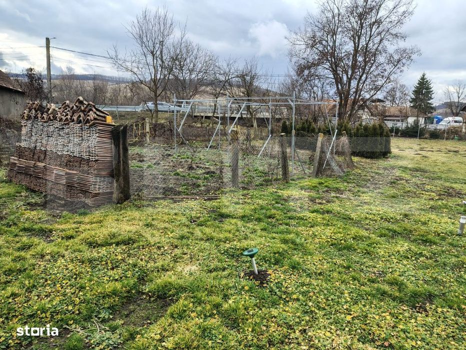 Casa taraneasca cu 180 mp utili si teren de 1360 mp, Aschileu Mare