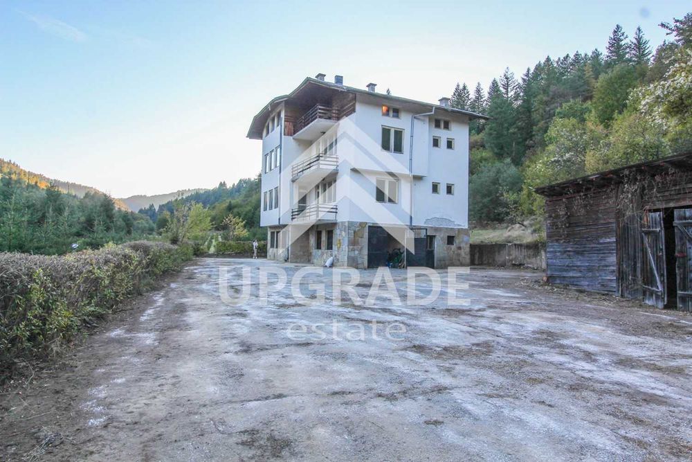 Продава се Къща в с. Елховец, Област Смолян - 450 кв.м за 378 €/кв.м - Снимка #15