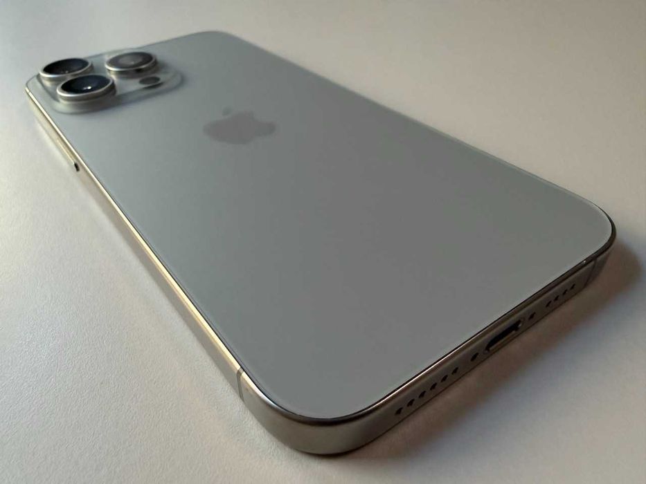  Apple / iPhone 15 Pro Max / 256 Gb / Natural Titanium