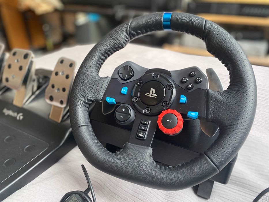Logitech G29 Driving Force: волан + педали + скоростен лост | PC/PS4/PS5
