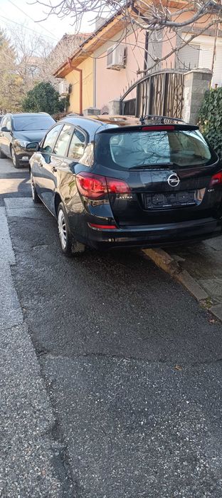 Опел Астра комби