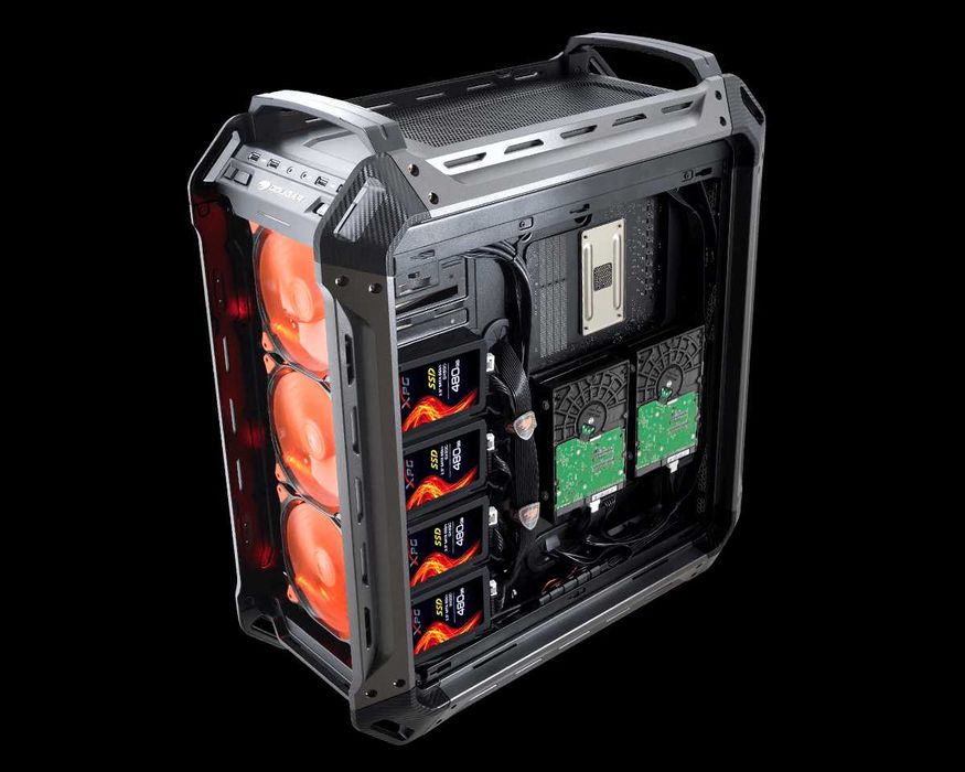 Огромный корпус Cougar Panzer MAX-G