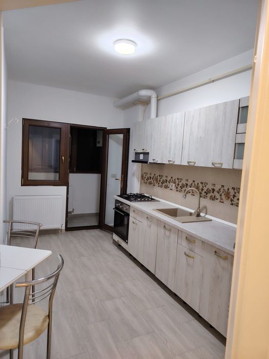 Închiriez apartament 2 camere