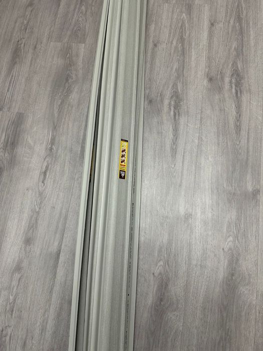 Продам Плинтусы 52кв м