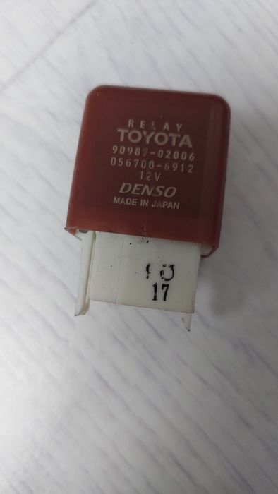 Продам Реле для тойоту камри 20.25