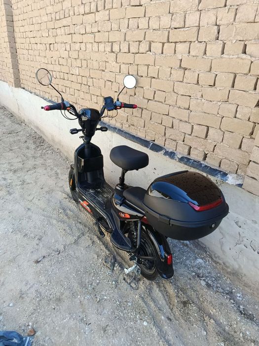 Ассалаума алейкум скутер сатылады бахасы 2мил 500 жагдайы саз