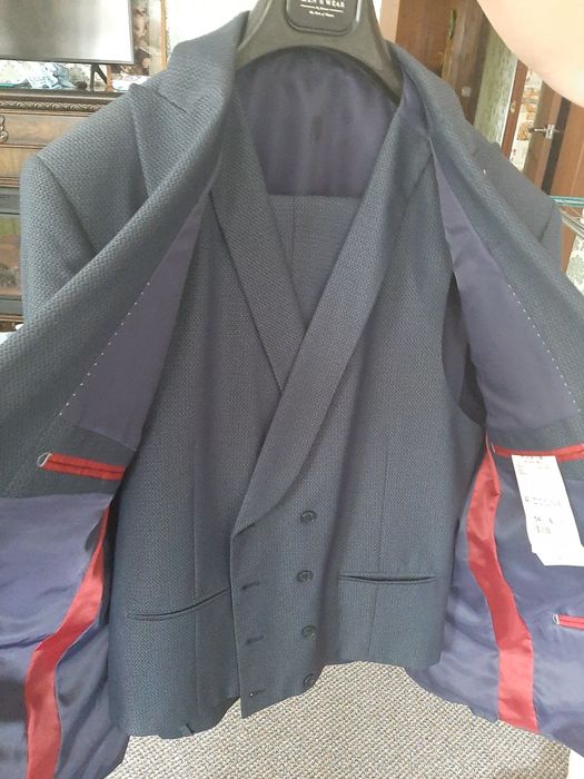 Продам мужской костюм.