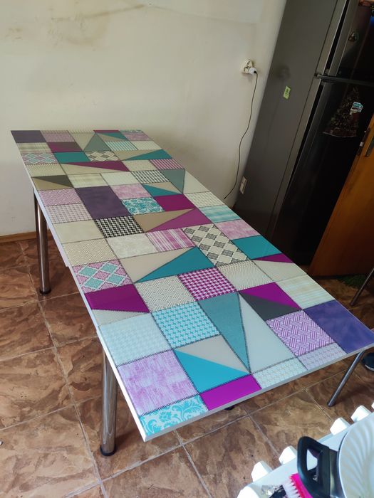 Masă de bucătărie extensibila sticlă