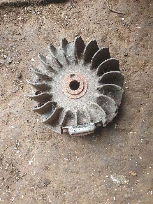 Vând piese  motor Acme A220