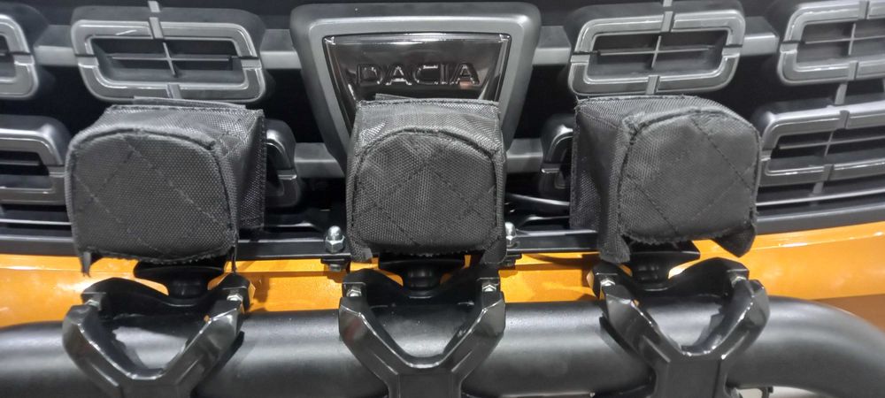Huse proiectoare auto