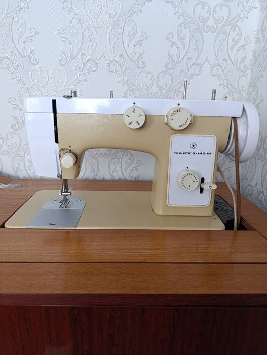 Продам швейная машинка