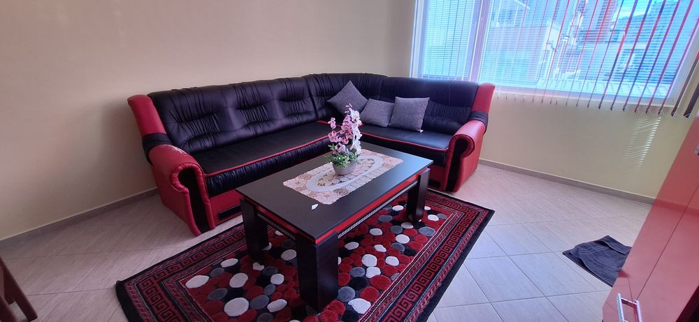 Холно обзавеждане