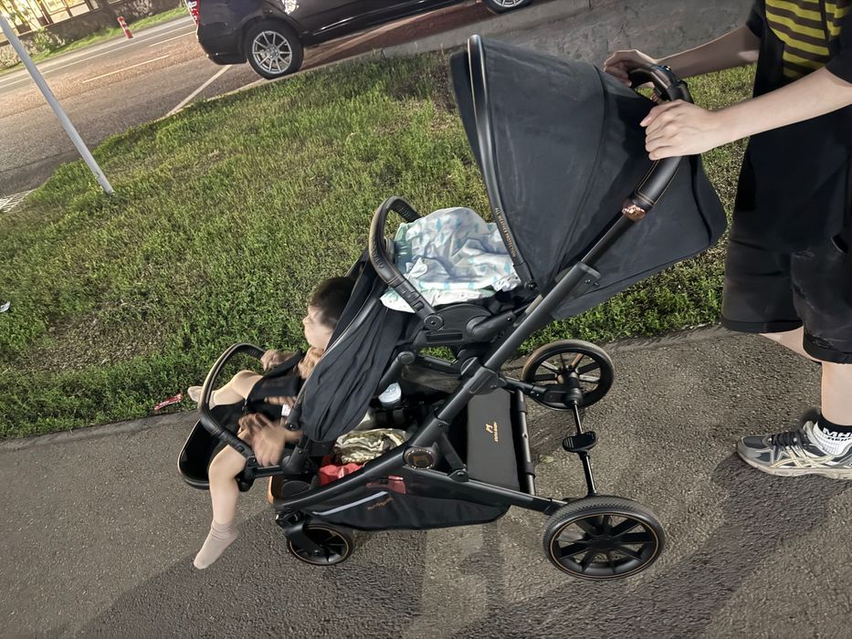 Коляска для двойни INING BABY