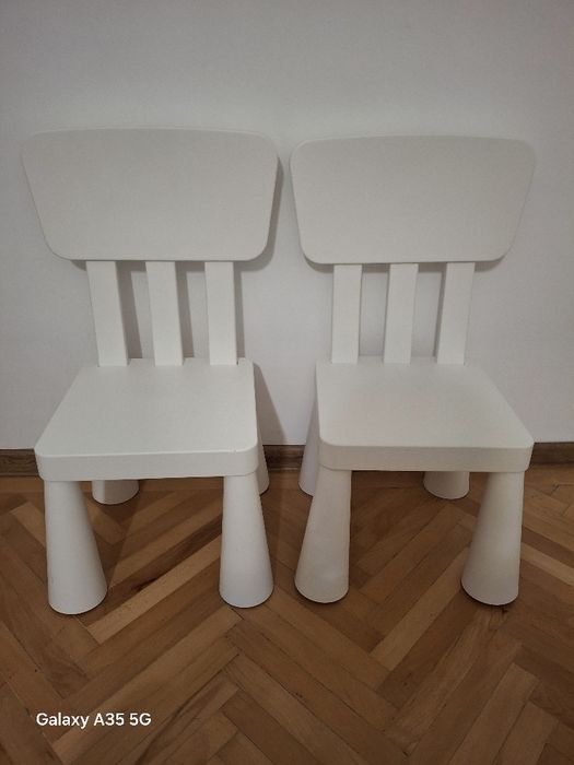 Set 2 scaune Mammut Ikea plus masa Utter Ikea