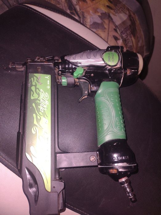 Pistol cuie hitachi nt 50AE2