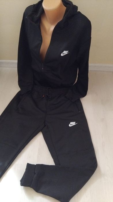 Ieftin! Trening dama Nike și Adidas din 3 piese!