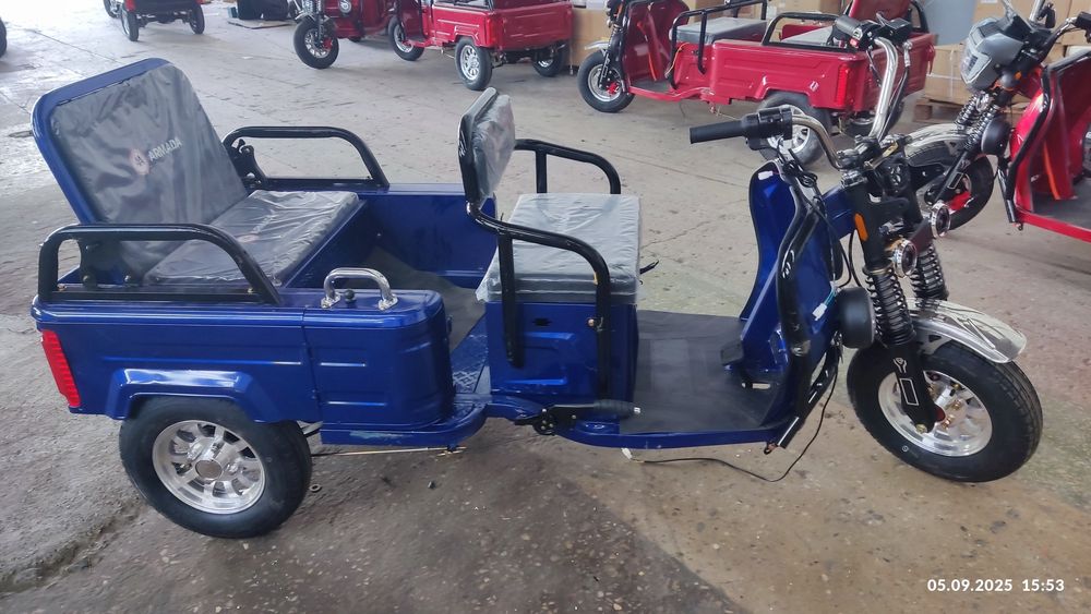 Скутер мопед грузовой, двойная места,. Аккумуляторный