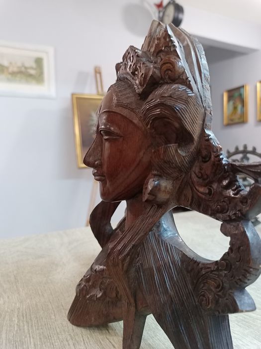 Изящна Ръчно Изработена Балийска Скулптура – Богиня (Деви / Апсара)