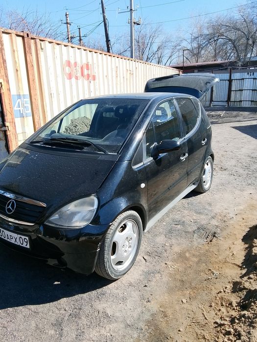 Мерседес А 190 черный
