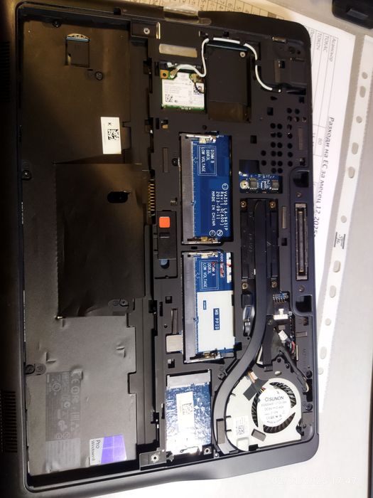 Dell Latitude E7240 на части