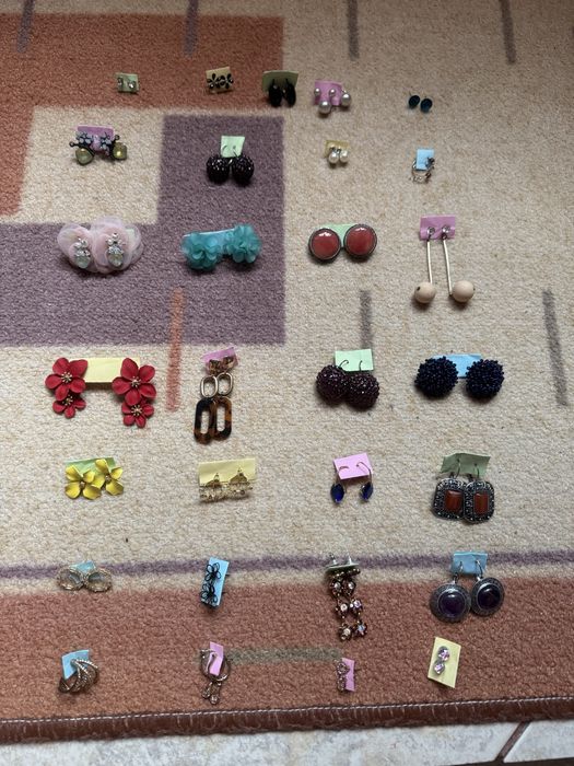 Обеци - различни видове за всяка жена