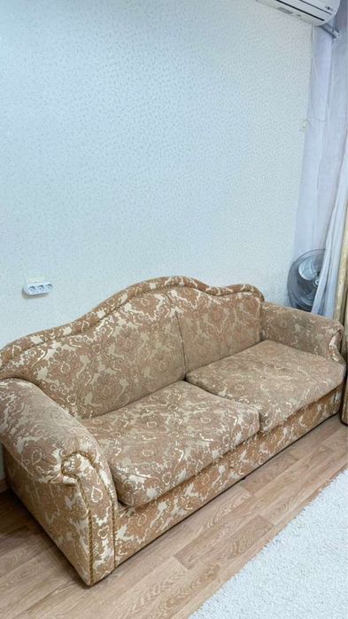 Диван и кресло бесплатно