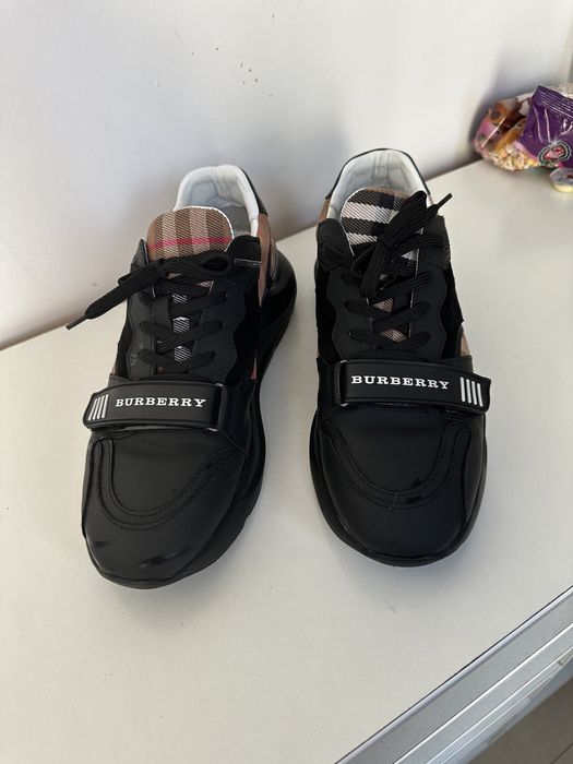 Adidasi barbati marimea 43