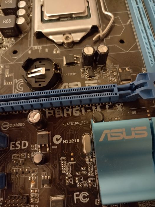 Placa baza Asus H61M, socket 1155, testata