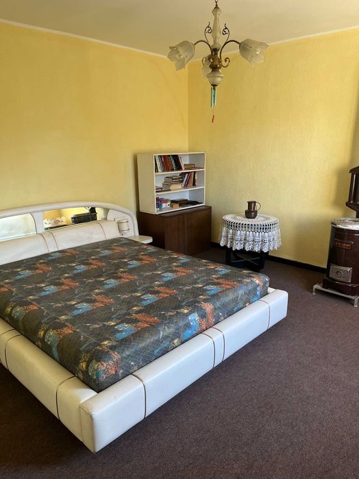 Продава КЪЩА , с. Православ