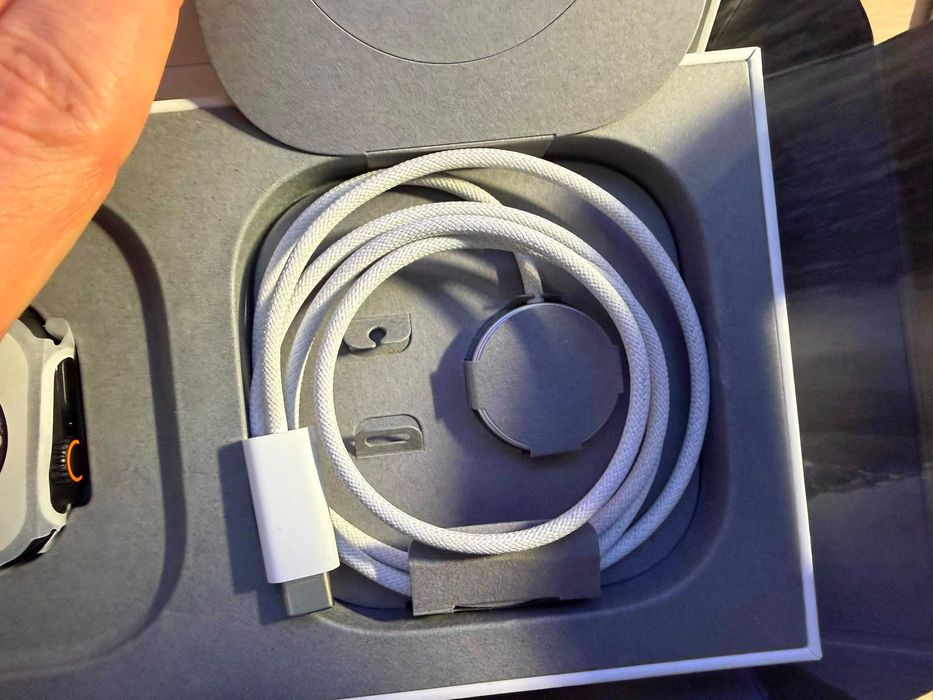 Apple Watch Ultra 3, GPS + Cellular, Carcasa Black Titanium 49mm Garantie Apple Feb.2027