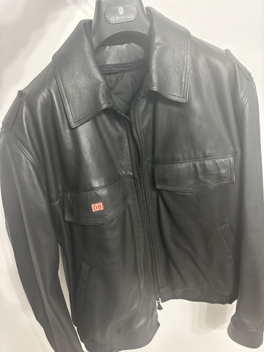 Geaca de piele in stare foarte buna marimea M/L