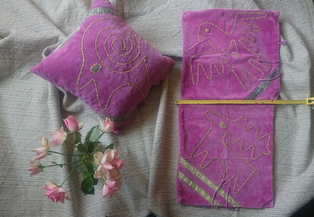 Perne decorative pentru canapea