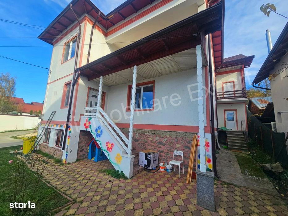 Casă de închiriat în Curtea de Argeș.