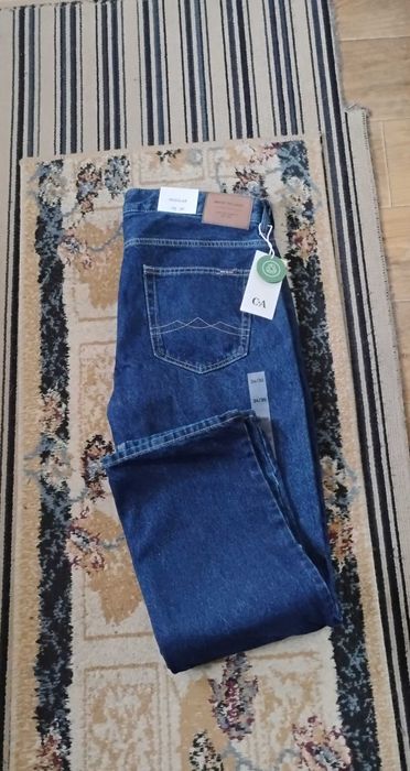 Vând blugi bărbați