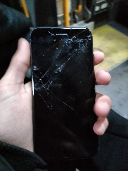 Айфон se original