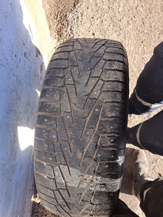 Продам зимние шины на R19