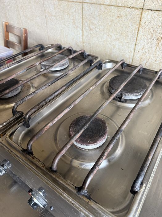 Газова печка за готвене RM Gastro с 4 котлона без шкаф