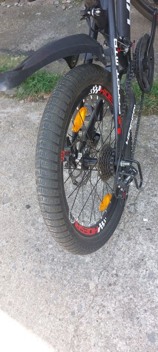 Vând bicicleta copii 9-12 ani