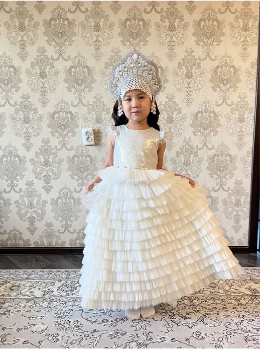 Платье нарядное фирмы Pamina