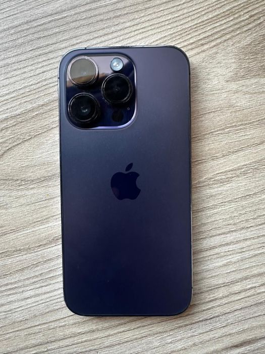 Продам Айфон 14 про 256 гб