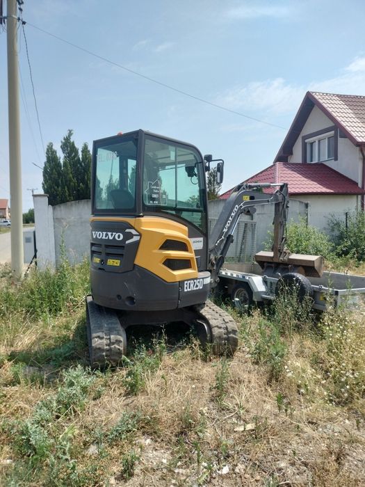 Vînd Excavator Volvo