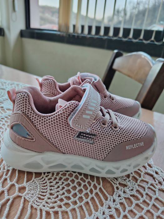 Нови маратонки 28размер