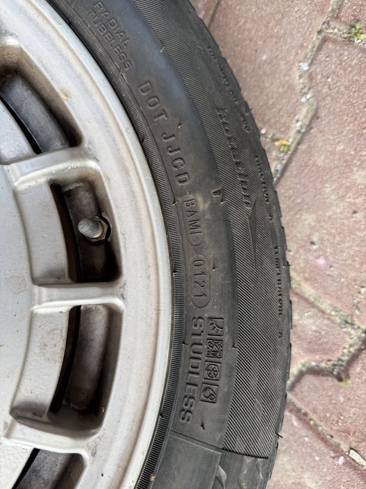 Jante Mercedes Gullideckel 205/60/15 anvelope All Season