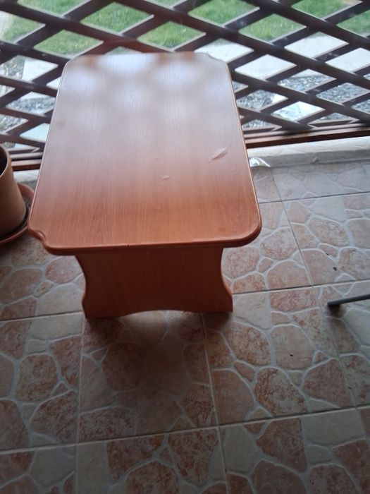 Masuta servit cafeaua