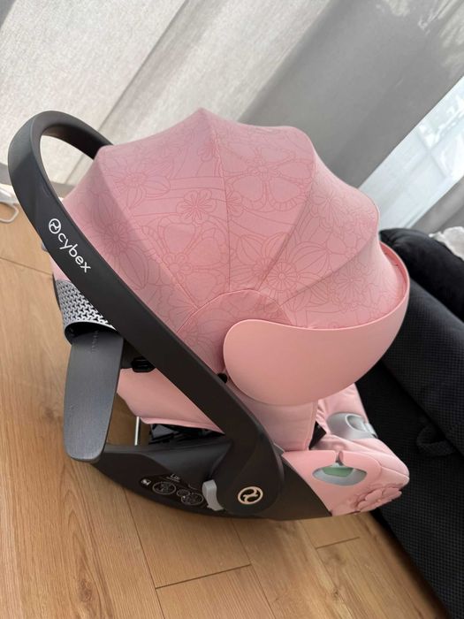 Cybex  Platinum Cloud T i-Size Simply Flowers - Pink   0 - 24  luni  Bebelusi  Scoica Auto