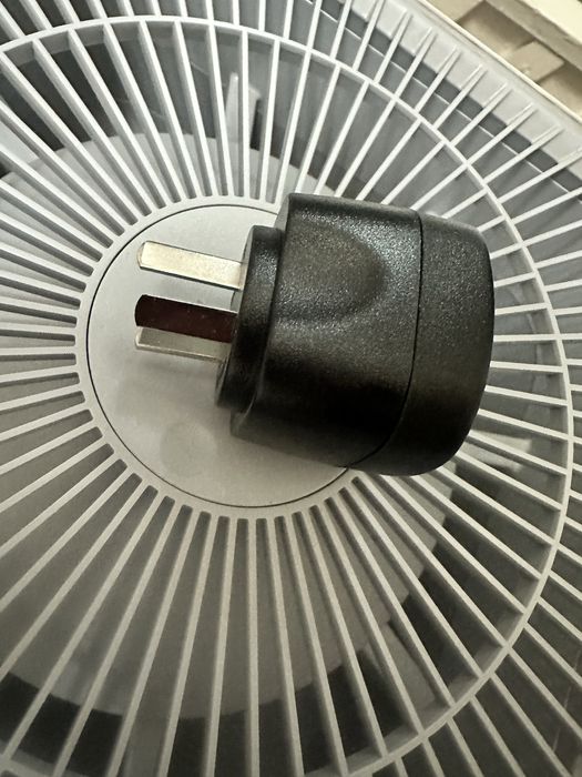 Адаптер на трёхштеккерную розетку для евро вилки.